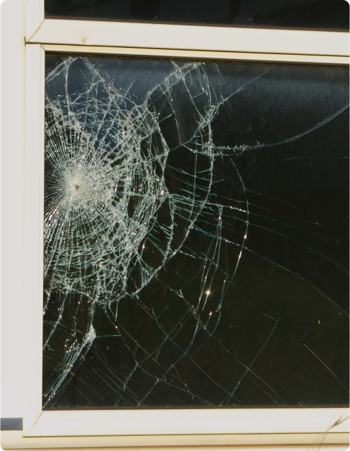 Image d'une vitre simple brisée